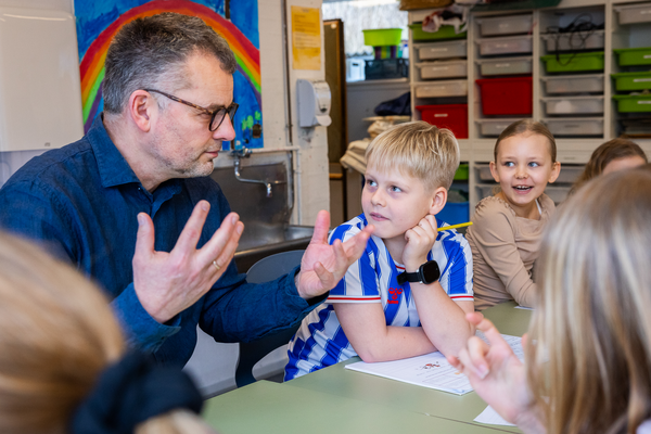 Dialogmøder: Skolen uden prøver og karakterer – hvad motiverer så?